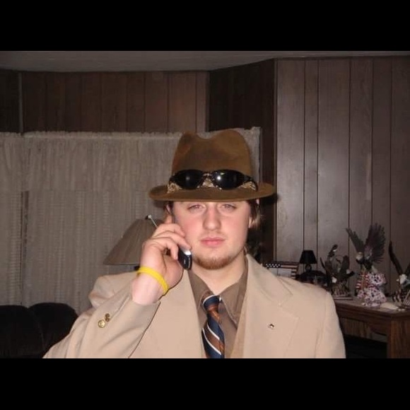 Meet your Posher, Josh - Picture 1 of 1